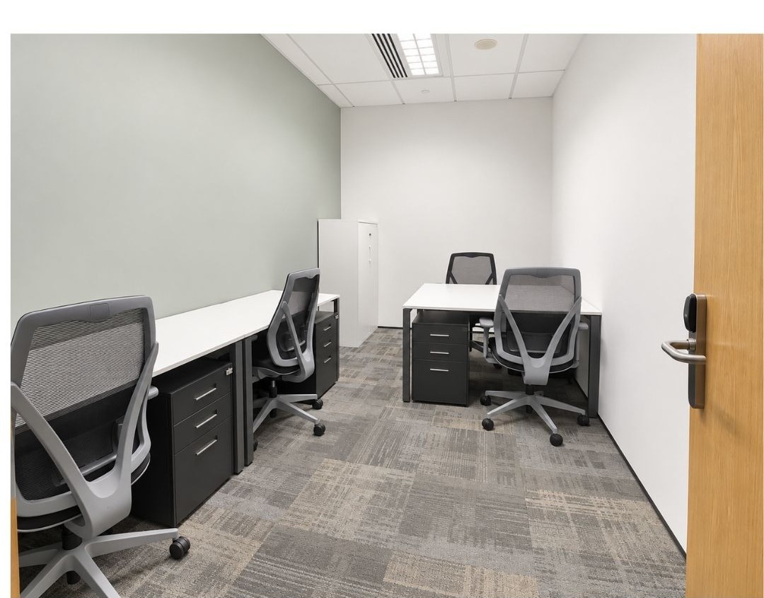 Room 5136, a 4-workstation internal office at Paya Lebar Quarter 1